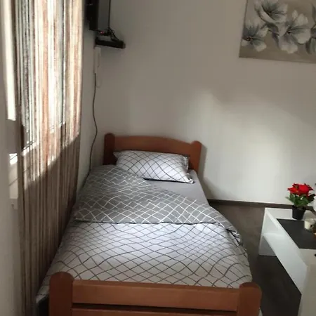 Slavija 5 Appartamento Belgrado