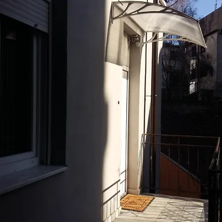 Slavija 5 Appartamento Belgrado